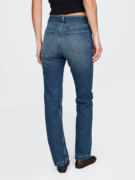 Jeans slim dritti a vita alta con cintura anni ’90 Jeans slim dritti a vita alta con cintura anni ’90
