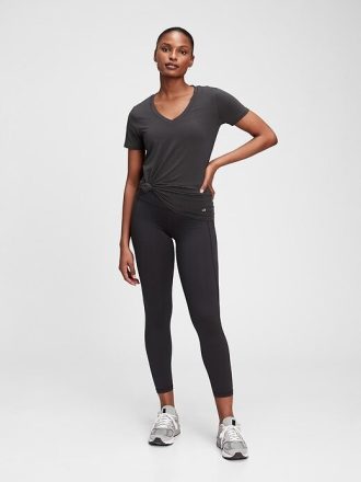 Maglietta GapFit Breathe con scollo a V