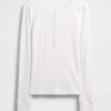 Maglietta Henley a coste moderne
