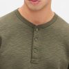 Maglietta Henley a doppia maglia Maglietta Henley a doppia maglia