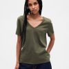 Maglietta VintageSoft in cotone biologico con scollo a V Maglietta VintageSoft in cotone biologico con scollo a V