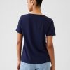 Maglietta VintageSoft in cotone biologico con scollo a V Maglietta VintageSoft in cotone biologico con scollo a V