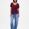 Maglietta VintageSoft in cotone biologico con scollo a V Maglietta VintageSoft in cotone biologico con scollo a V