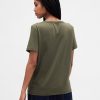 Maglietta VintageSoft in cotone biologico con scollo a V Maglietta VintageSoft in cotone biologico con scollo a V