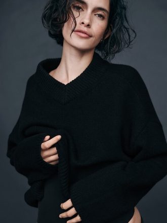 Maglione CashSoft corto con scollo a V alto