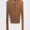 Maglione Henley a coste trasparenti Maglione Henley a coste trasparenti