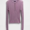 Maglione Henley a coste trasparenti Maglione Henley a coste trasparenti
