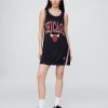 Mini abito in maglia riciclata dei Chicago Bulls NBA Mini abito in maglia riciclata dei Chicago Bulls NBA