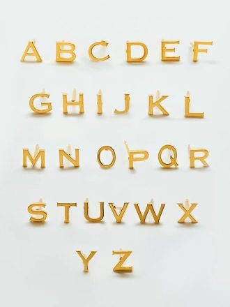 Orecchini iniziali in oro