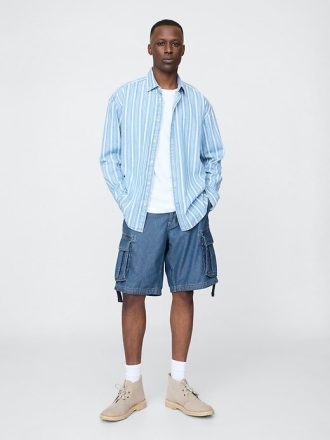 Pantaloncini cargo larghi in denim da 11″