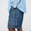 Pantaloncini cargo larghi in denim da 11″