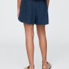 Pantaloncini in denim stropicciato per bambini Pantaloncini in denim stropicciato per bambini