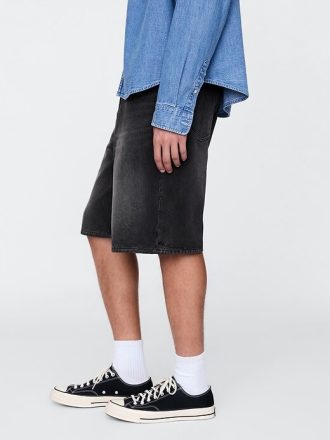 Pantaloncini larghi in denim da 10,5″