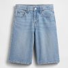 Pantaloncini lunghi in denim a vita media per bambini Pantaloncini lunghi in denim a vita media per bambini
