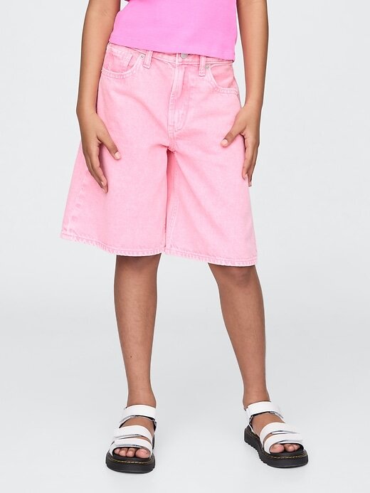 Pantaloncini lunghi in denim a vita media per bambini Pantaloncini lunghi in denim a vita media per bambini