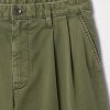Pantaloncini plissettati color cachi Pantaloncini plissettati color cachi