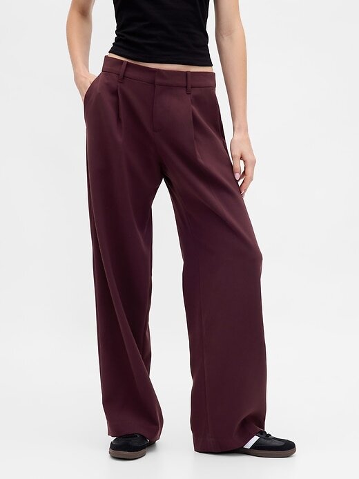 Pantaloni a gamba larga con pieghe a vita bassa 365 Pantaloni a gamba larga con pieghe a vita bassa 365
