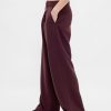 Pantaloni a gamba larga con pieghe a vita bassa 365 Pantaloni a gamba larga con pieghe a vita bassa 365