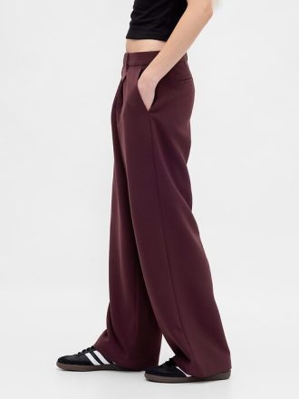 Pantaloni a gamba larga con pieghe a vita bassa 365
