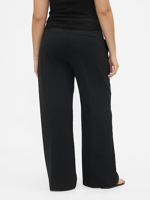 Pantaloni a gamba larga con pieghe a vita bassa 365 Pantaloni a gamba larga con pieghe a vita bassa 365