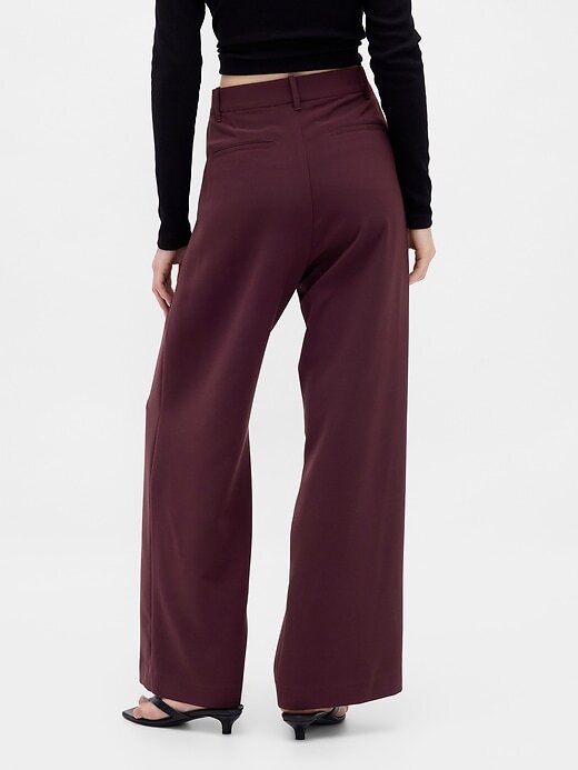 Pantaloni a pieghe a vita alta 365 Pantaloni a pieghe a vita alta 365