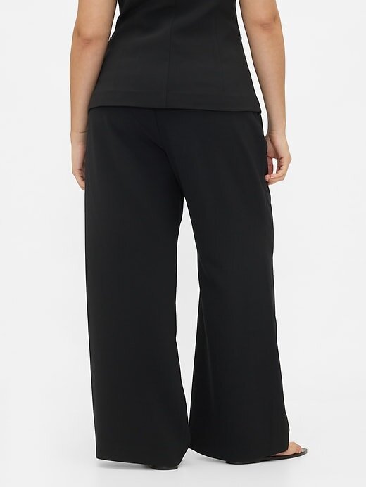 Pantaloni a pieghe a vita alta 365 Pantaloni a pieghe a vita alta 365