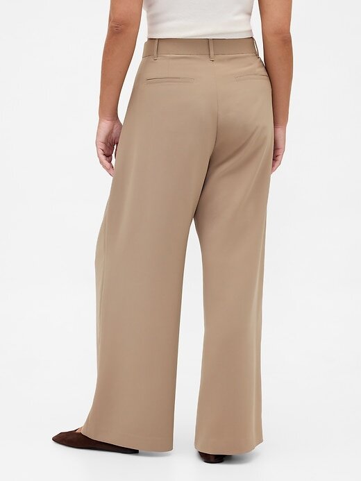 Pantaloni a pieghe a vita alta Curvy 365 Pantaloni a pieghe a vita alta Curvy 365