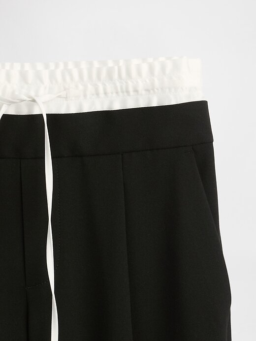 Pantaloni a vita media con doppia vita Pantaloni a vita media con doppia vita
