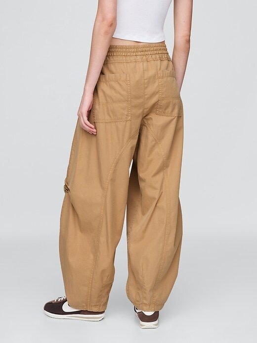 Pantaloni a vita media in twill Pantaloni a vita media in twill