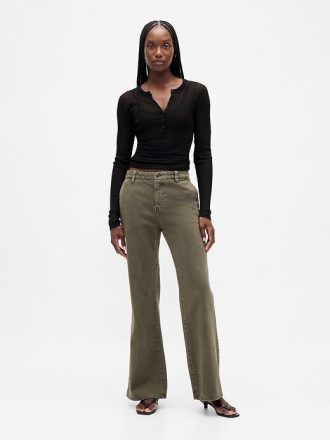 Pantaloni cachi a vita bassa