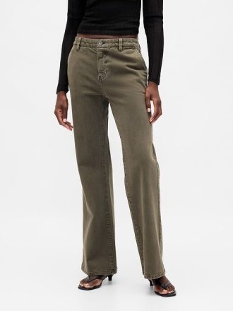 Pantaloni cachi a vita bassa
