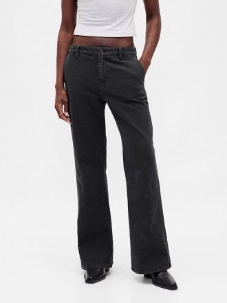 Pantaloni cachi a vita bassa