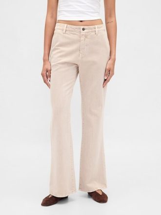 Pantaloni cachi a vita bassa