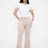 Pantaloni cachi a vita bassa Pantaloni cachi a vita bassa