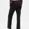 Pantaloni cachi dritti a vita media Pantaloni cachi dritti a vita media