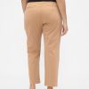Pantaloni cachi dritti a vita media Pantaloni cachi dritti a vita media