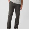 Pantaloni cachi dritti moderni Pantaloni cachi dritti moderni