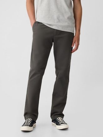 Pantaloni cachi dritti moderni