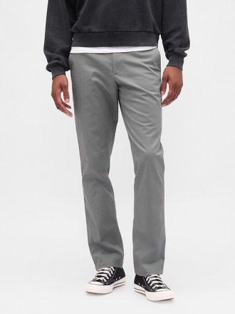 Pantaloni cachi dritti moderni