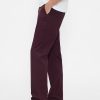 Pantaloni cachi dritti moderni Pantaloni cachi dritti moderni