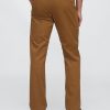 Pantaloni cachi dritti moderni Pantaloni cachi dritti moderni