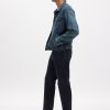 Pantaloni cachi dritti moderni Pantaloni cachi dritti moderni