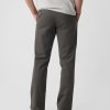 Pantaloni cachi dritti moderni Pantaloni cachi dritti moderni