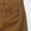 Pantaloni cachi dritti moderni Pantaloni cachi dritti moderni