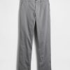 Pantaloni cachi dritti moderni Pantaloni cachi dritti moderni