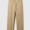 Pantaloni cachi moderni con vestibilità ampia Pantaloni cachi moderni con vestibilità ampia
