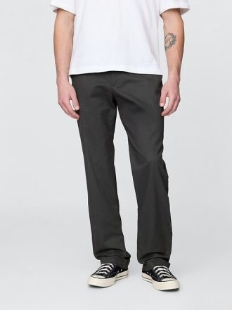 Pantaloni cachi moderni dalla vestibilità rilassata