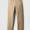 Pantaloni cachi moderni in stile atletico Pantaloni cachi moderni in stile atletico