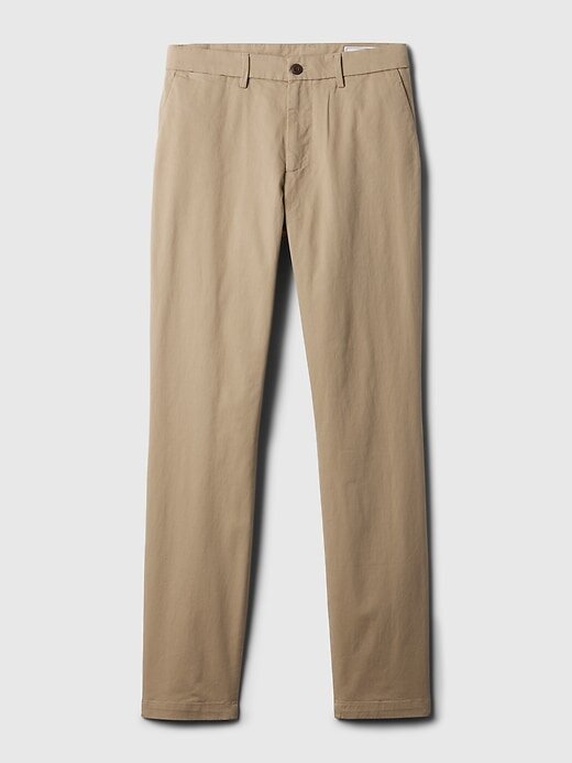 Pantaloni cachi moderni in vestibilità attillata Pantaloni cachi moderni in vestibilità attillata