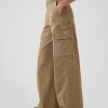 Pantaloni cargo larghi color cachi a vita media Pantaloni cargo larghi color cachi a vita media